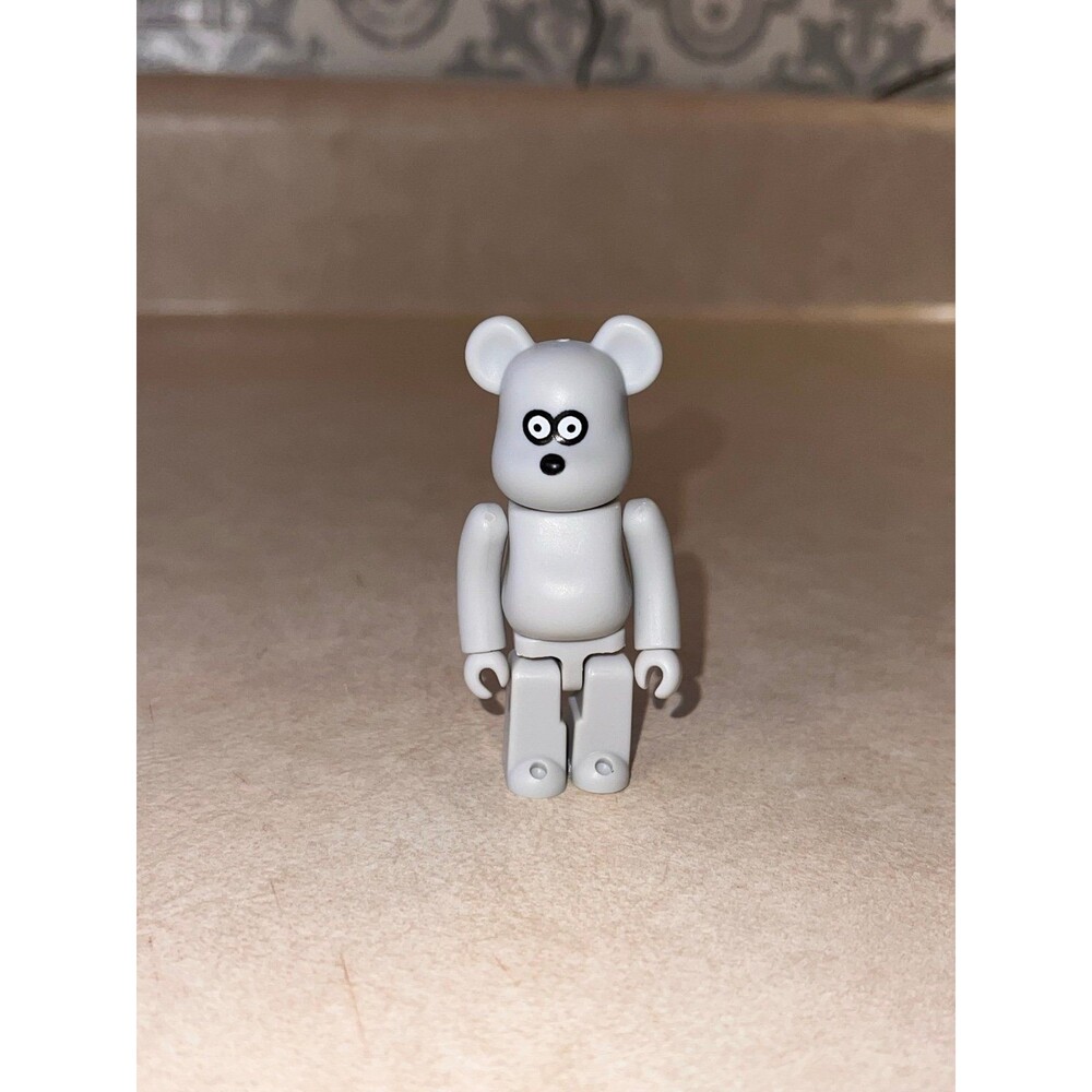 100% bearbrick Andy The Mouse open with card